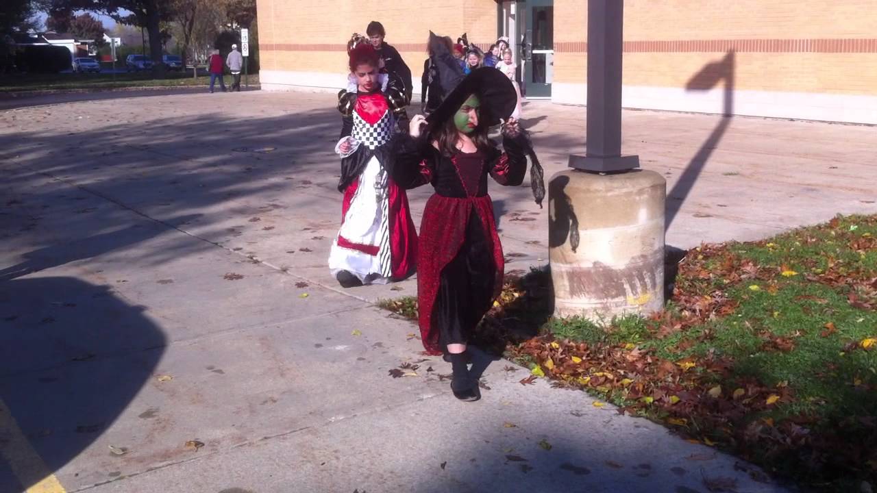 2011 Halloween Parade River Valley School Lemont Illinois 520 Kids!