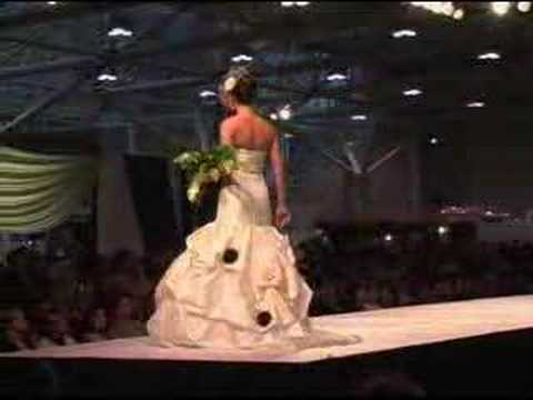 Wedding Dresses FaWedding serviceson Show