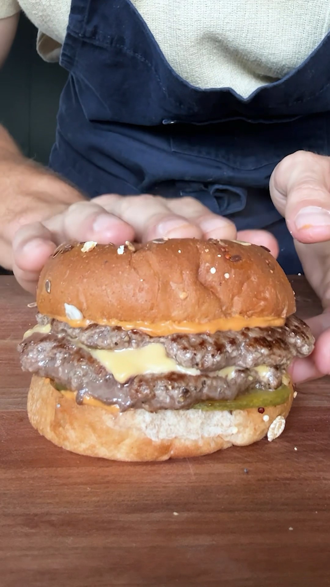 The 450 Calorie Cheeseburger (45g Protein)