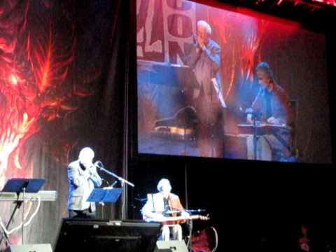 Tommy Morgan and Laurence Juber perform 'Raynor's ...