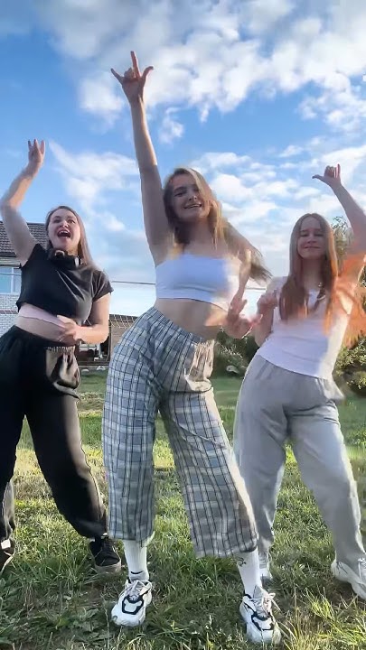 УЗНАЛИ ДЕВЧАТ? 😍 - YouTube