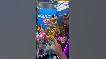 Rock, Paper, Sissors FNAF Claw Machine 😦 #shorts #clawmachine #arcade #fnaf #fivenightsatfreddys
