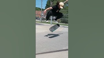 which fakie flip was better? 🤔