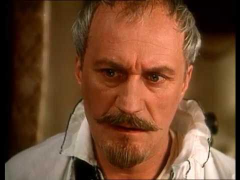 Yalangoch qiz oyoqlarini yoyib, qinini korsatdi. Qizi porno onlayn onanizm