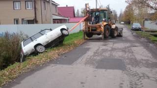 При помощи трактора вытащили угнанную машину