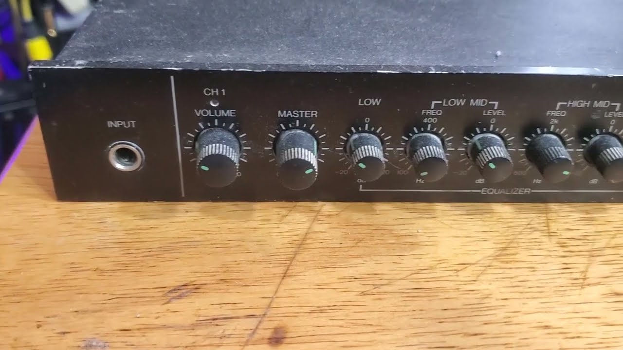 BOSS GL-100 プリアンプ Boss GL-100 Guitar Driver - YouTube