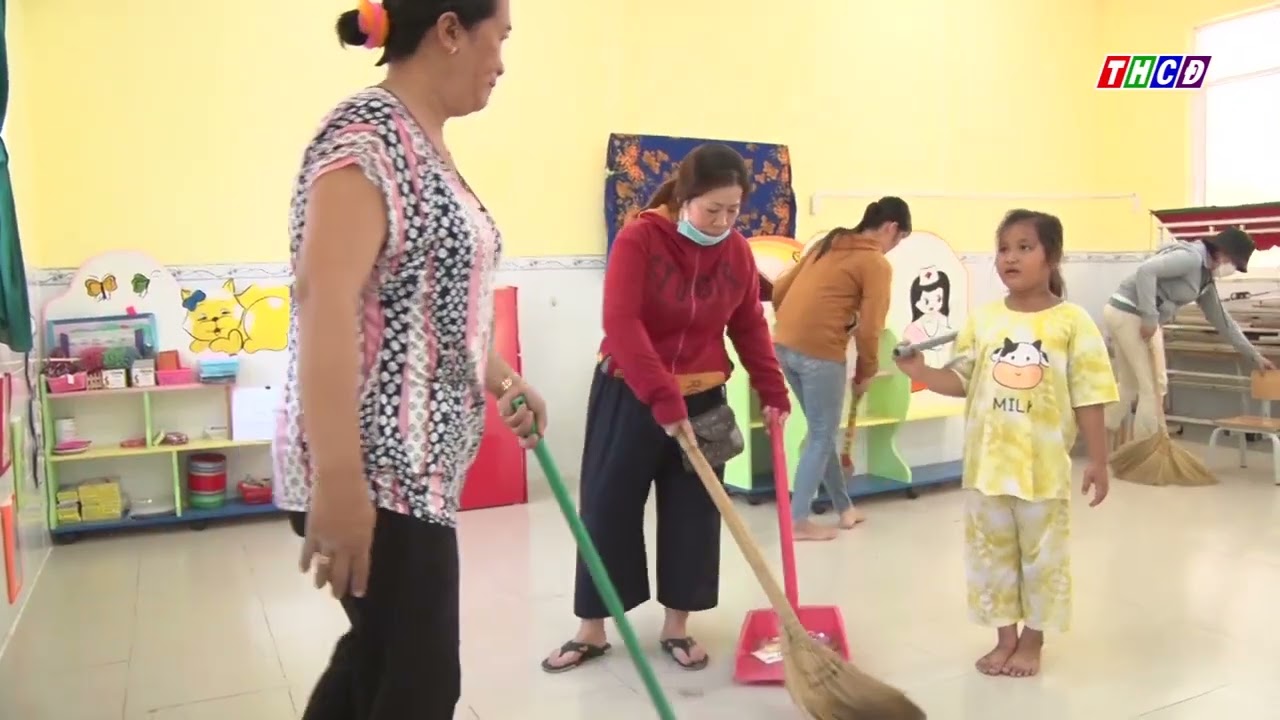TRƯỜNG MẪU GIÁO HOA HỒNG TỔNG VỆ SINH CHUẨN BỊ ĐÓN TRẺ BƯỚC VÀO NĂM HỌC MỚI