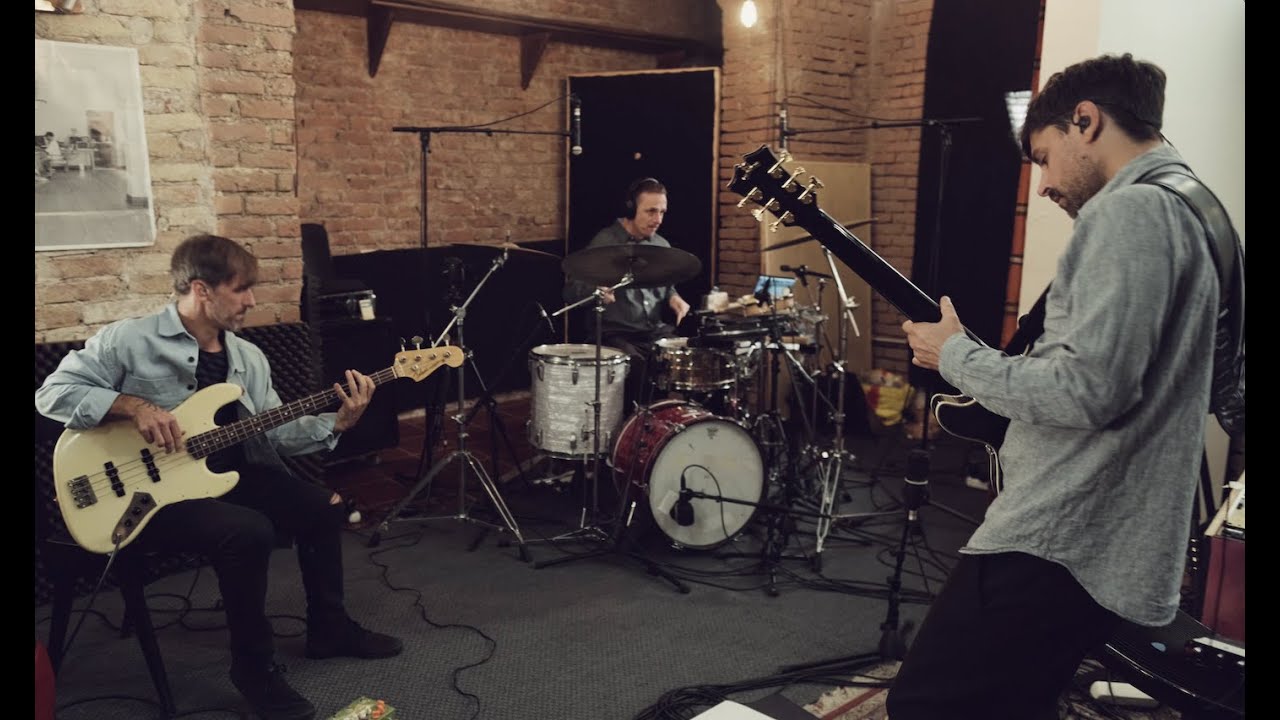 Andi Tausch PULS - Accidental Symmetry