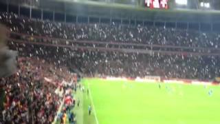 Sen varya sen basimin taci Galatasaray TT Arena ISIK SHOW Resimi