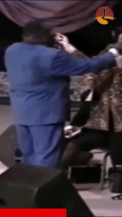 Bishop T.D. Jakes Ministering To Vickie Winans Back In The Day
