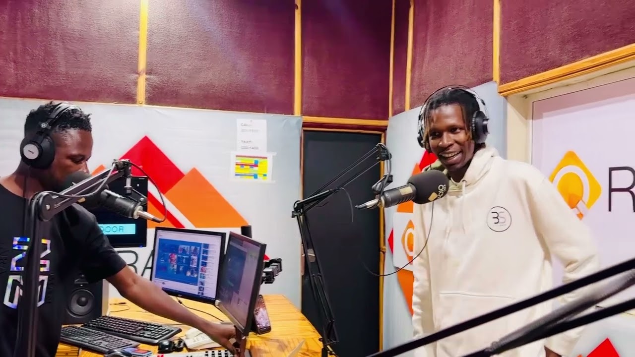 NAT EASY LIVE IN THE FREESTYLE SESSION QRADIO WITH DJ COUNTRYMAN