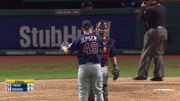 MIN@CLE: Jepsen rings up Perez to end the game