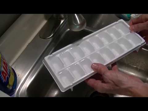 How to Fill an Ice Cube Tray 