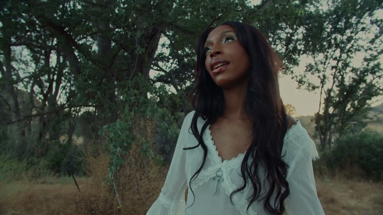 OgechiMusic - Whatever (Official Music Video) adlı videoyu YouTube'da izle OgechiMusic - Whatever (Official Music Video) adlı videoyu YouTube'da izle