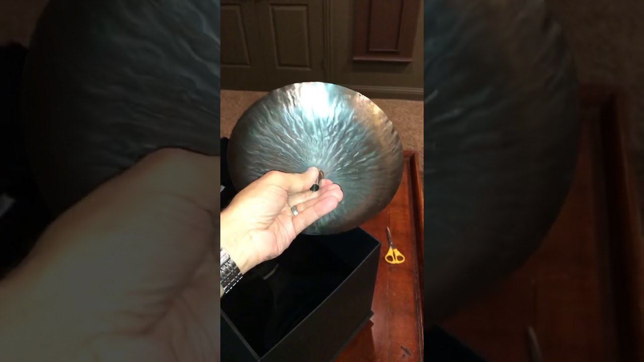 Live unboxing of the Solomon Hookah