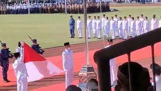 Detik detik Pengait Tali Bendera Putus saat Pengibaran