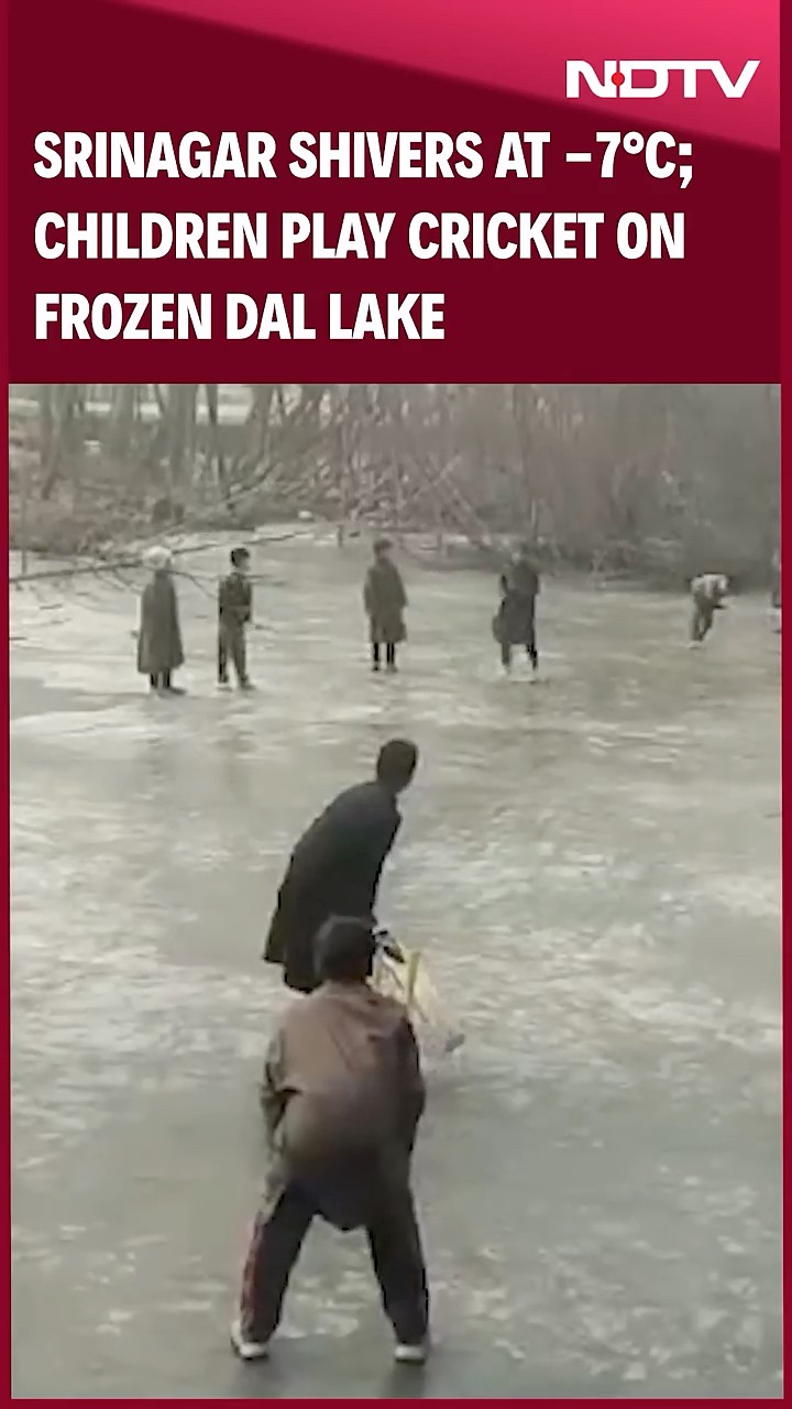 Srinagar Shivers at -7°C; Children Play Cricket on Frozen Dal Lake