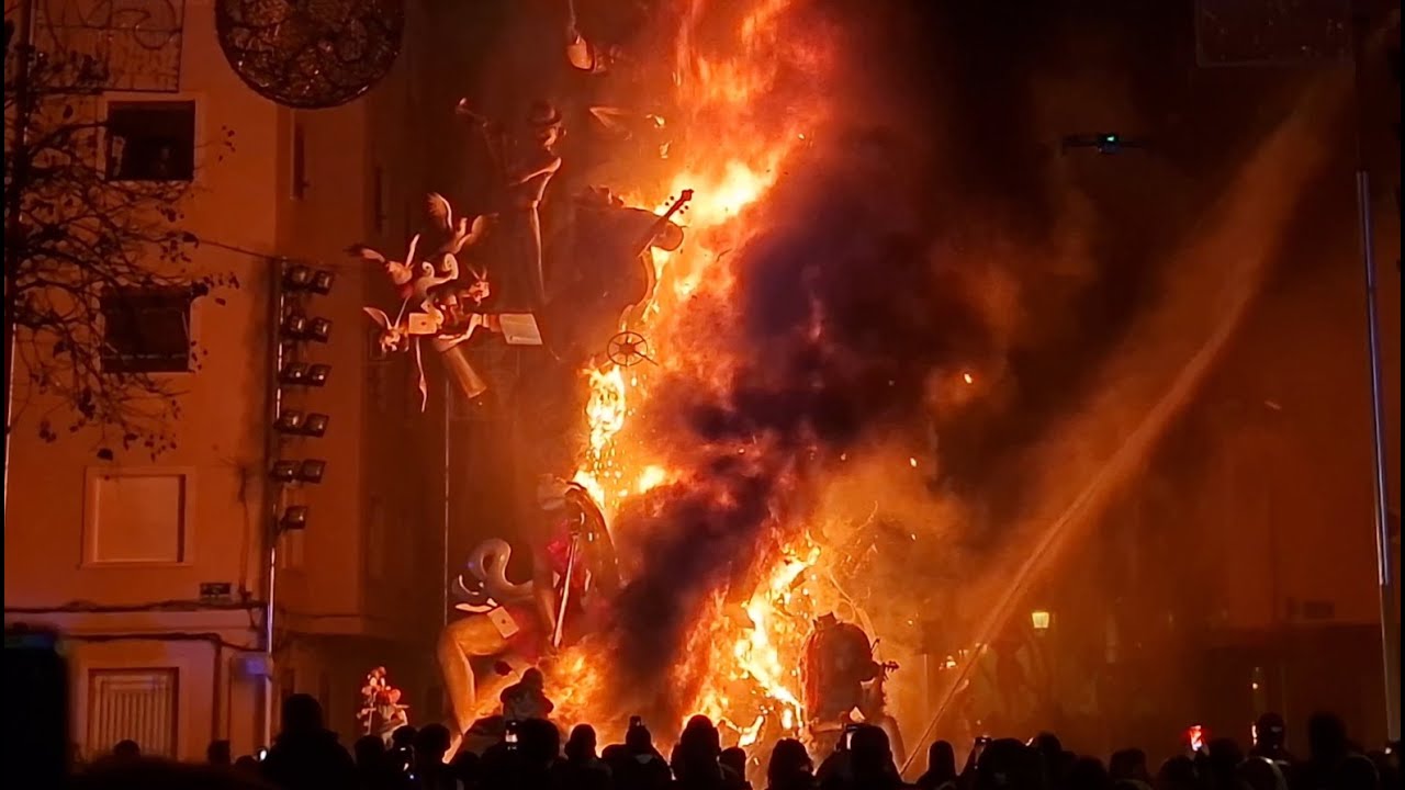 Crema Falla Duc de Gaeta Pobla de Farnals 19-3 - Fallas Valencia 2025