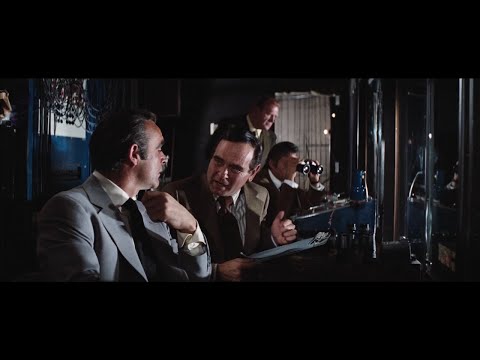 James Bond - Diamonds are Forever - Mouse with Sneakers couldn't get through