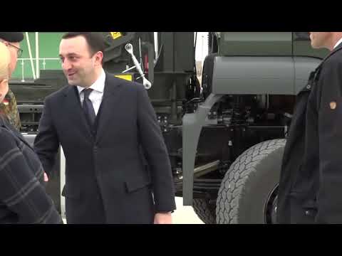 გერმანიამ საქართველოს თავდაცვის ძალებს 12 ახალი სატრანსპორტო საშუალება გადასცა