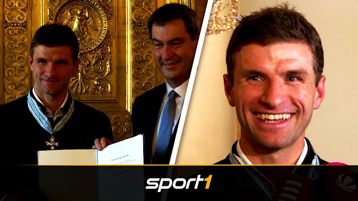 Thomas Müller bekommt Verdienstorden und verarscht Journalisten | SPORT1