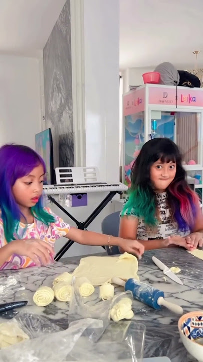 LEIKA & BABY DINAR MASAK CROMBOLONI VIRAL‼️ #leika #viral #shorts