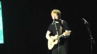 1/16 Ed Sheeran - I'm A Mess (Live @ O2 World, Hamburg, 06.11.2014)