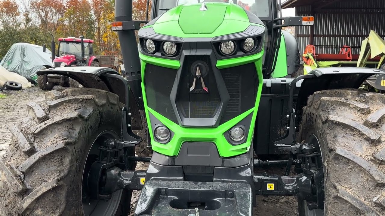 Трактор до якого ми давно йшли. 