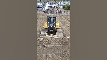 Caterpillar D6 bulldozer pushing #shorts #bulldozer #heavyequipment #caterpillarequipment #dozer