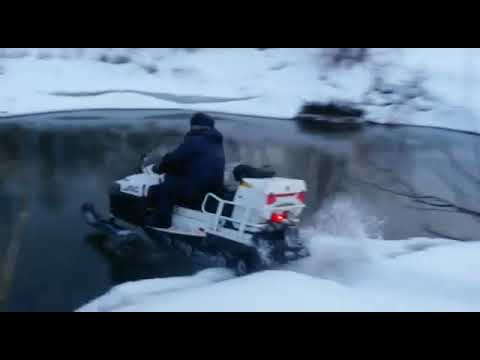 Снегоход утонул, багажник уплыл - YouTube