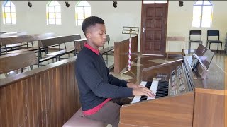 Utukufu na Ukuu...B-flat major..Na.John Mgandu