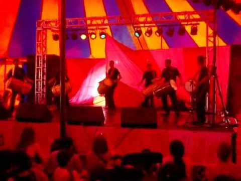rhythm-n-bass-dhol-players-at-london-mela-2009