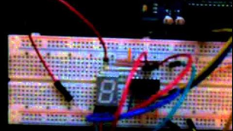 Controlling 7 segment led (+ dot!) with shift register