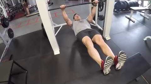 Exercise How To: Smith Machine Inverted Row