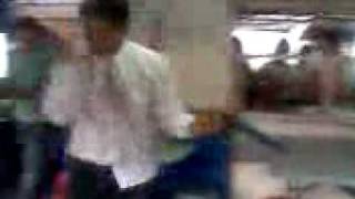 Rico Bailando Su Cancion Pendeja