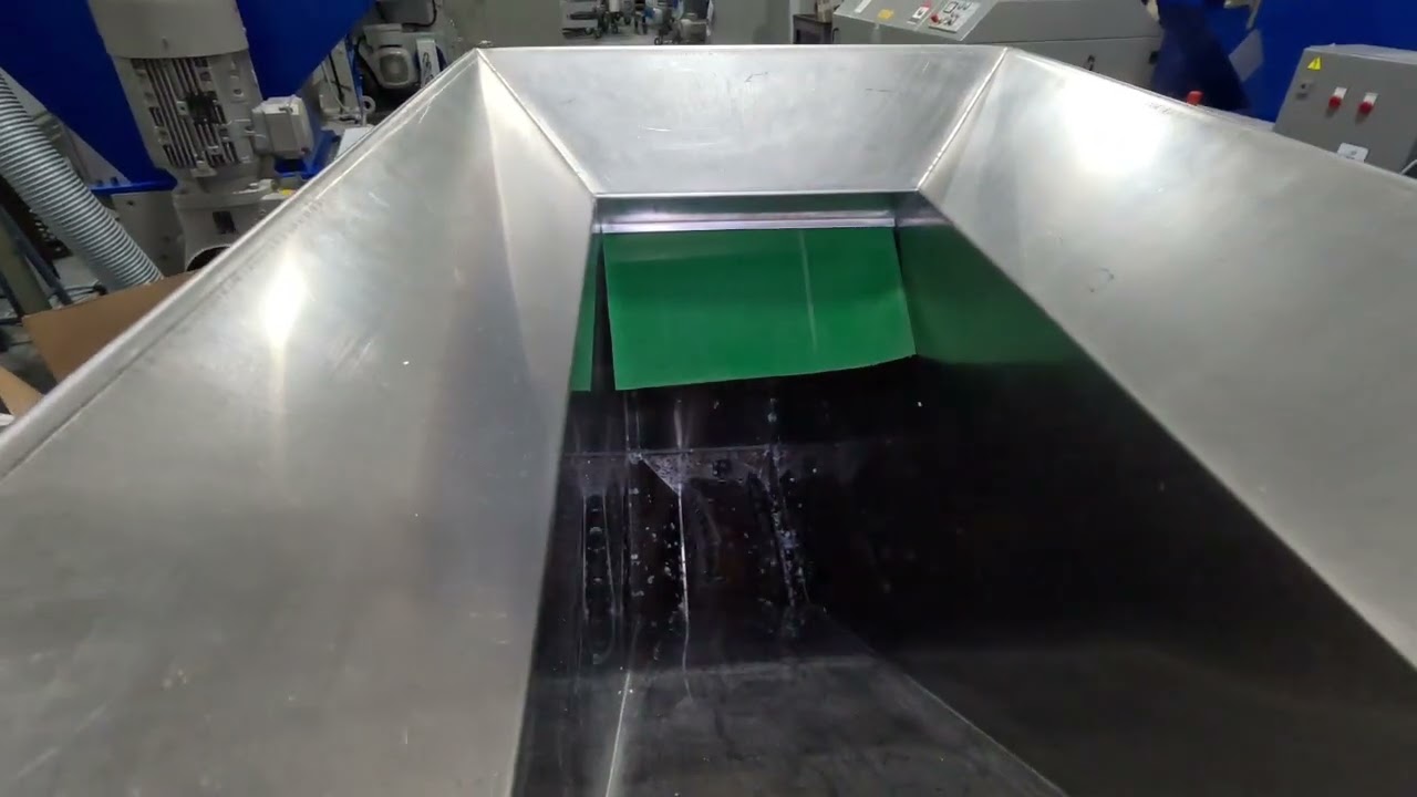 GSL 180-430 Slow Speed Granulator Plastic Blocks