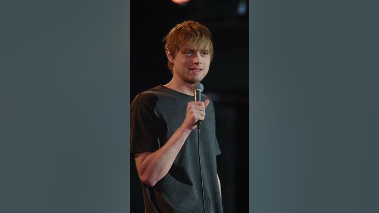 Брянцев веселил участник Comedy Battle на ТНТ Ваня Усович