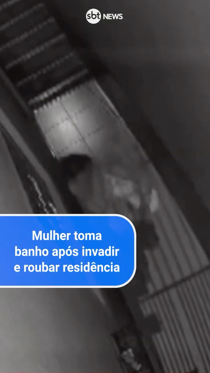 Mulher toma banho após invadir e roubar residência
