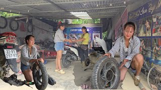 Talented girl: Repairing and replacing motorcycle brake pads for the landlady.