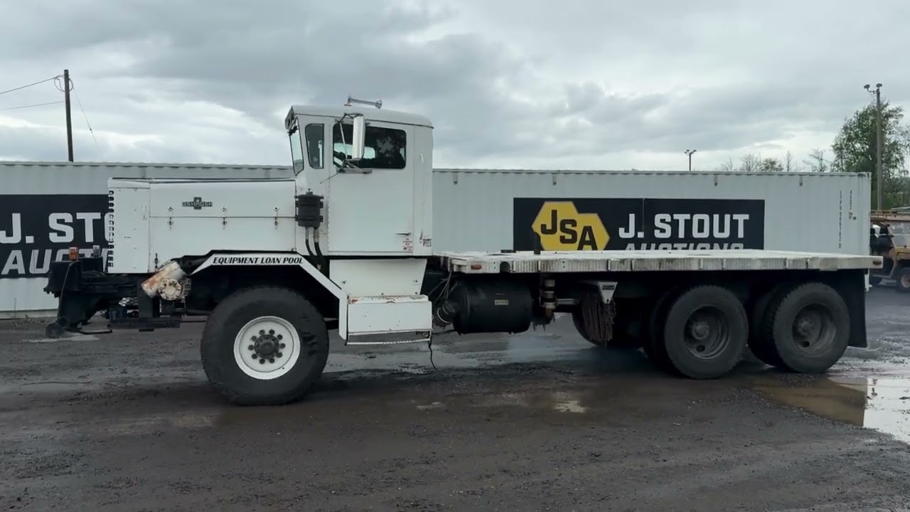 1978 Oshkosh F-2338-2H3 T/A Flatbed Truck - YouTube