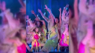 Ariana Grande - 7 rings | Performance At Met Gala 2024 Resimi