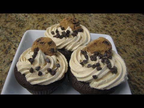 Chocolate Chip Cookie Dough Cupcakes- Lynn's Recipes
