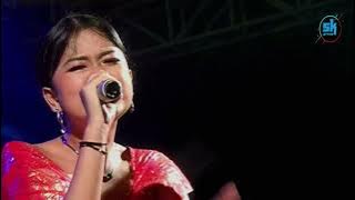 tinta merah/ amanda & sawitri