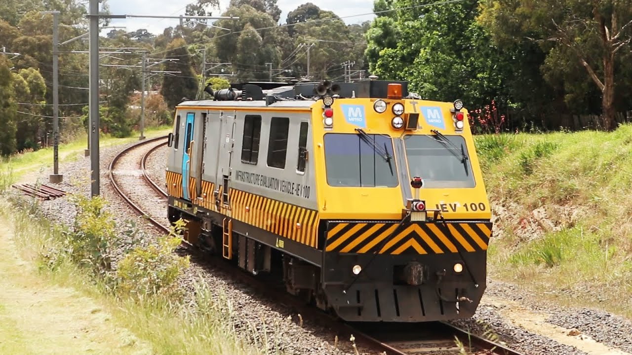 IEV100 Track Geometry Vehicle at Eltham October 2020 YouTube