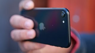 Apple iPhone SE (2022) Review Videos