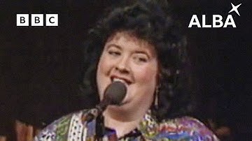 Cathy Ann MacPhee - Bidh Màiri Ruadh A