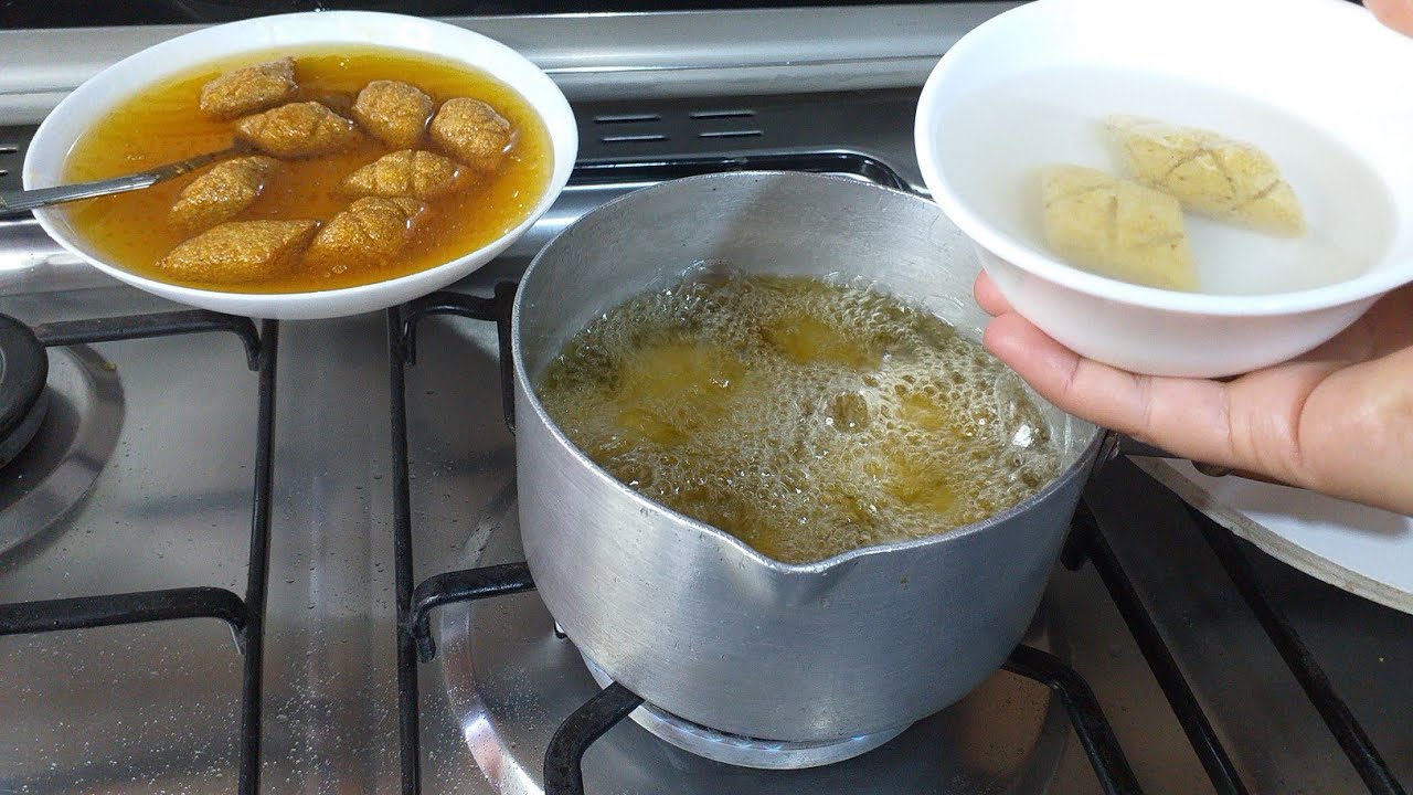 نوعدك من نهار تجربيها عمرك ولا تبدليها أفضل من تاع عمك الزلابجي🇩🇿 يذوب فاليد قبل الفم معسل للقلب 😋