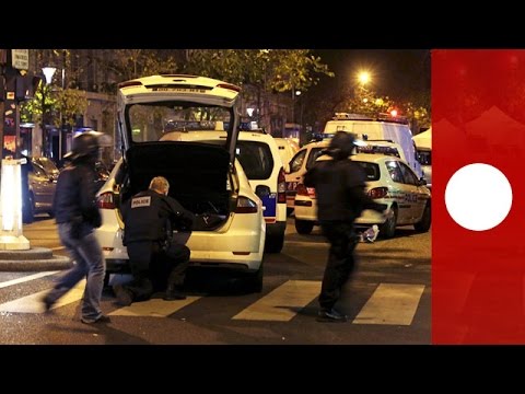 Amvid: Moment Paris police face gunman near Bataclan venue