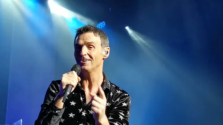 Marti Pellow - Love Is All Around - Live in Cardif...