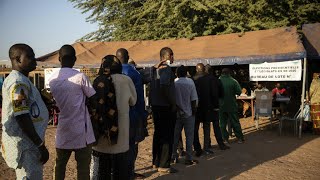 Au Burkina Faso, les bureaux de vote ouvrent sous la menace jihadiste